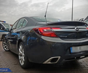 Nieoznakowany Opel Insignia OPC