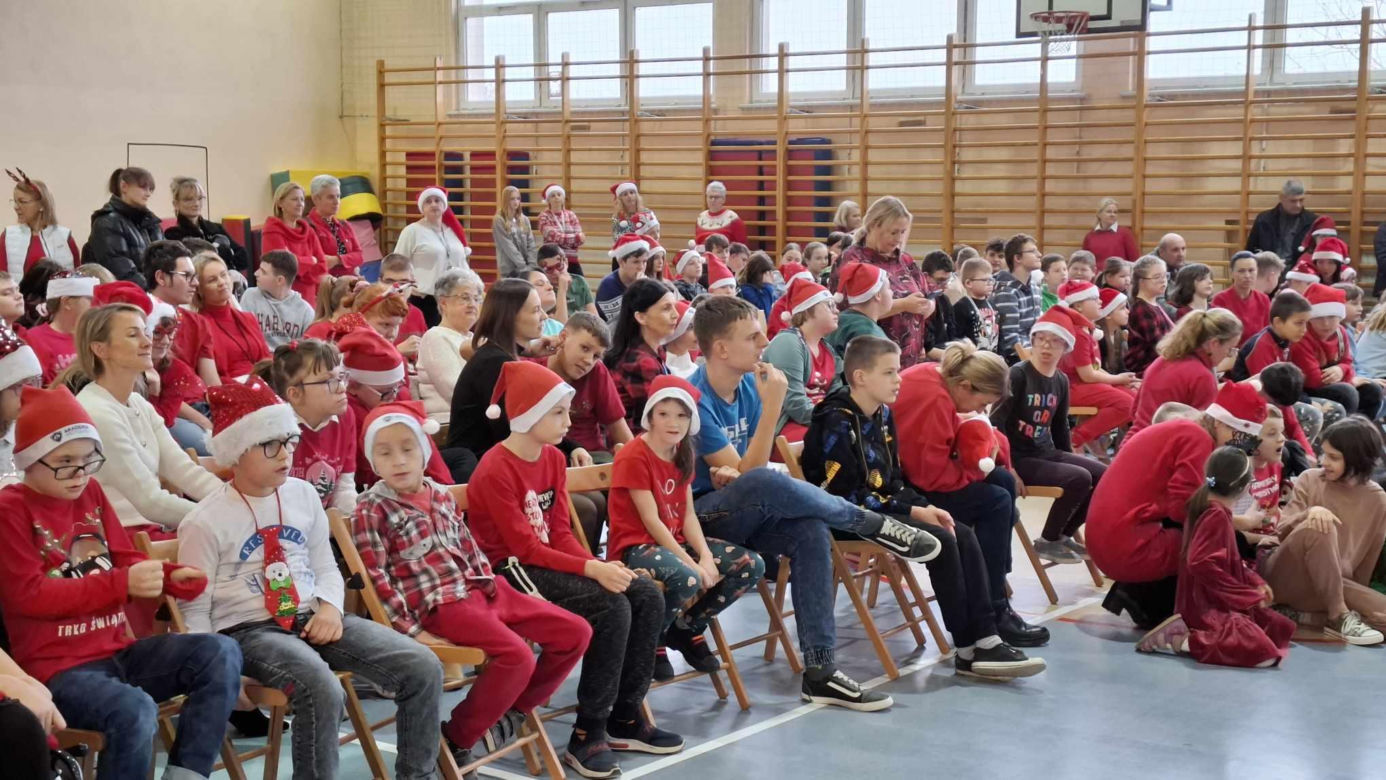 Mikołaj z Rovaniemi odwiedził uczniów Szkoły Podstawowej Specjalnej nr 19