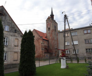 Zabytkowy kościół w Biskupcu ma nowy dach [ZDJĘCIA]