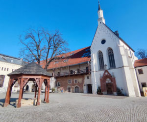 To miasto w województwie śląskim było stolicą. Znajduje się w nim perła śląskiego gotyku