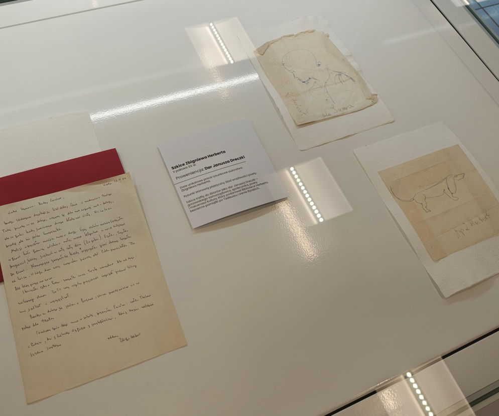 Pamiątki po Zbigniewie Herbercie na 80-lecie gorzowskiej biblioteki