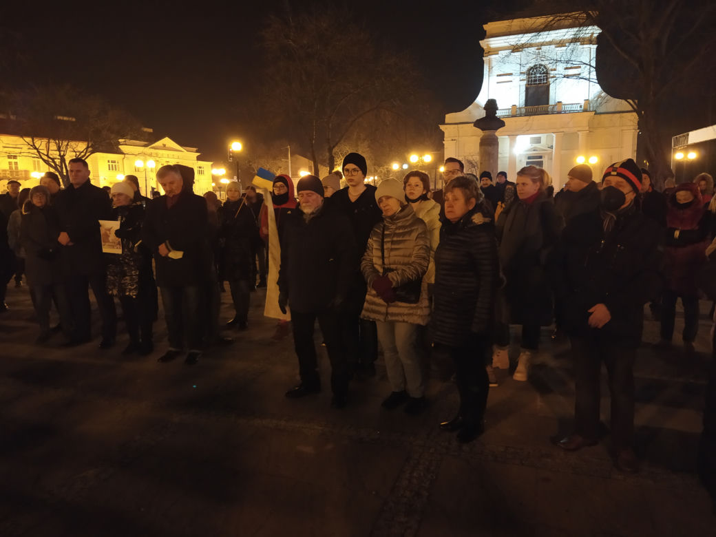Siedlczanie okazali swoje poparcie dla Ukrainy w wojnie z Rosją – pokojowa demonstracja solidarnościowa w Siedlcach
