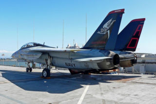 Koniec legendy F-14 Tomcat w Iranie? Zdjęcia satelitarne potwierdzają zniszczenie „perskich kotów”
