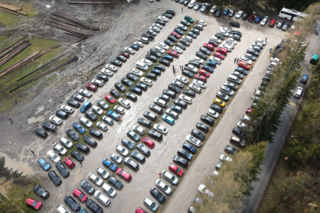 Majówka w Zakopanem. Deszcz, śnieg, tłumy, pełne parkingi, ale na Krupówkach spokojniej