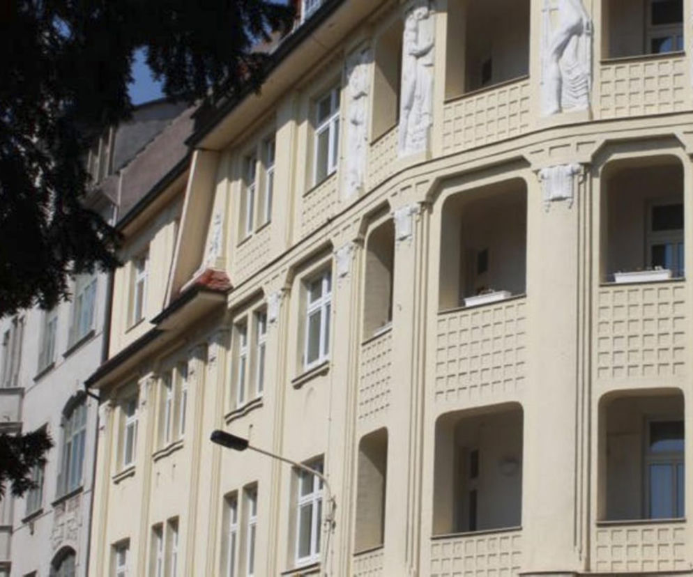 Delegacja z urzędu zdemolowała pokój w niemieckim hotelu