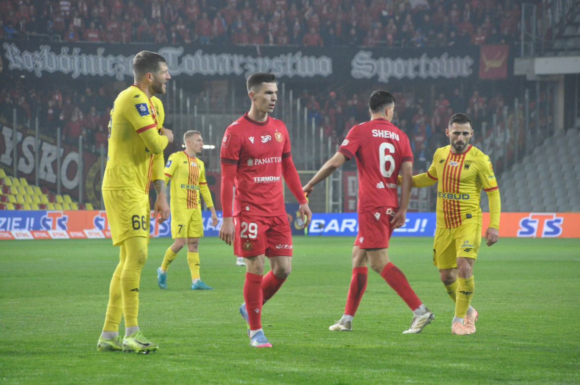 Korona - Widzew