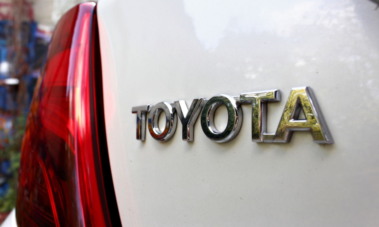 Toyota Yaris Hybrid lifting 2014