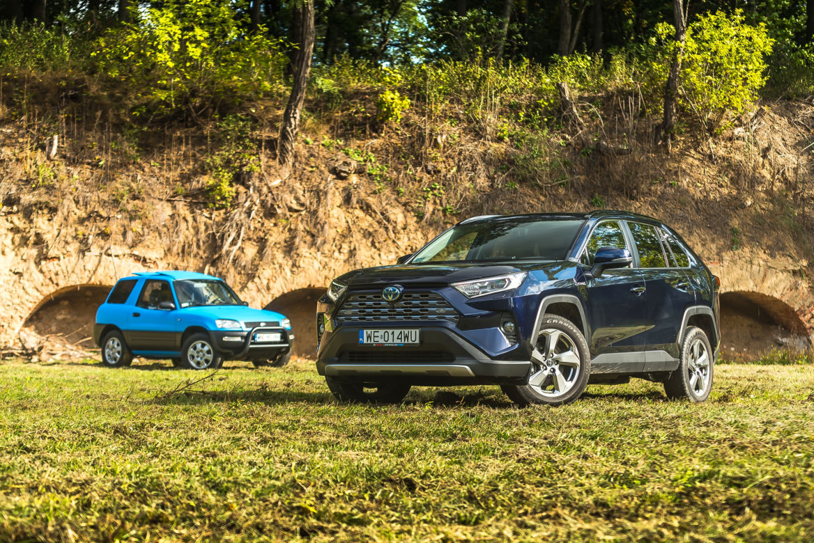 Toyota RAV4 mk. I & Toyota RAV4 mk. V