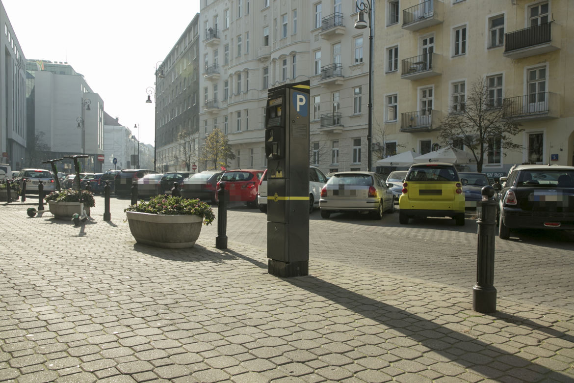 Nowa strefa płatnego parkowania na Mokotowie. Na których ulicach staną parkomaty?
