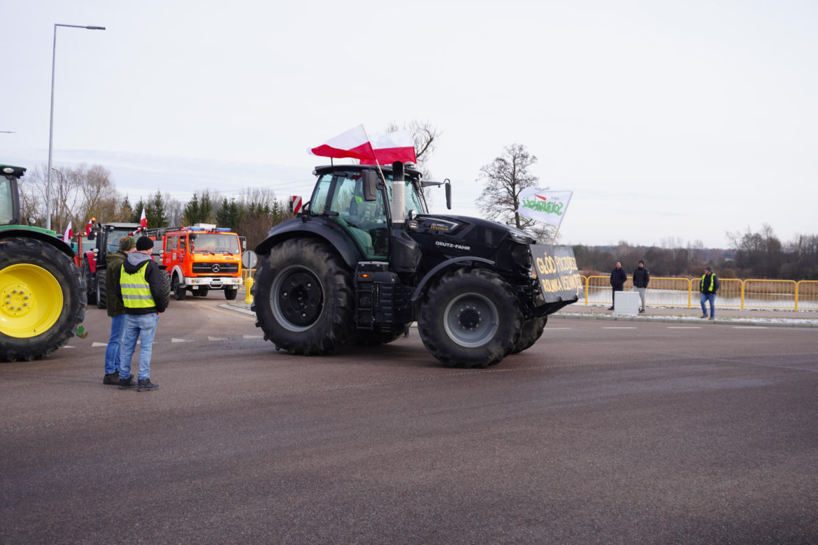 Protest rolników w Podlaskiem. Ciągniki blokują drogi w całym województwie! 