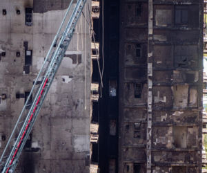 Hongkong pogrążony w żałobie po tragicznym pożarze wieżowców. Liczba ofiar wzrosła do 146