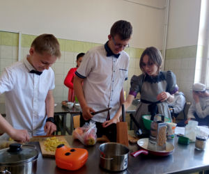 Konkurs kulinarny im. Wiktora Kulerskiego w grudziądzkim gastronomiku