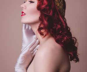 Burleska - sztuka czy stiptiz? Lady Fox obala stereotypy