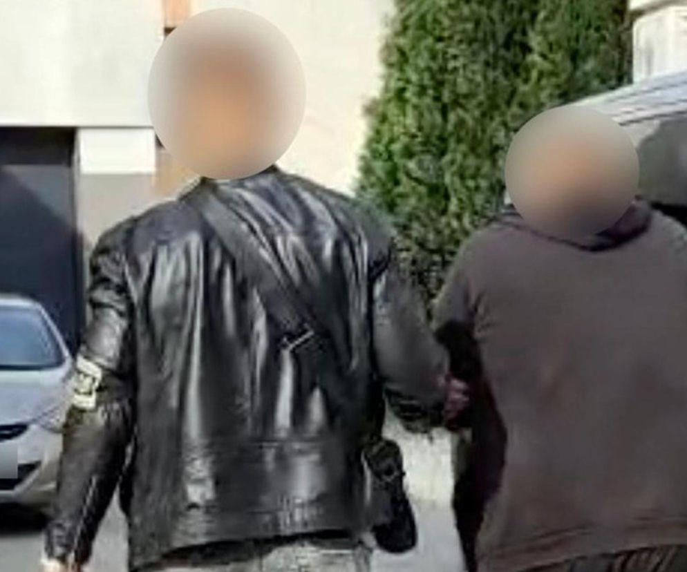 Małżeński biznes narkotykowy w Warszawie. Próbowali poszczuć policjantów psem