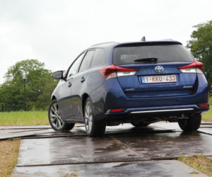Toyota Auris Touring Sports lifting