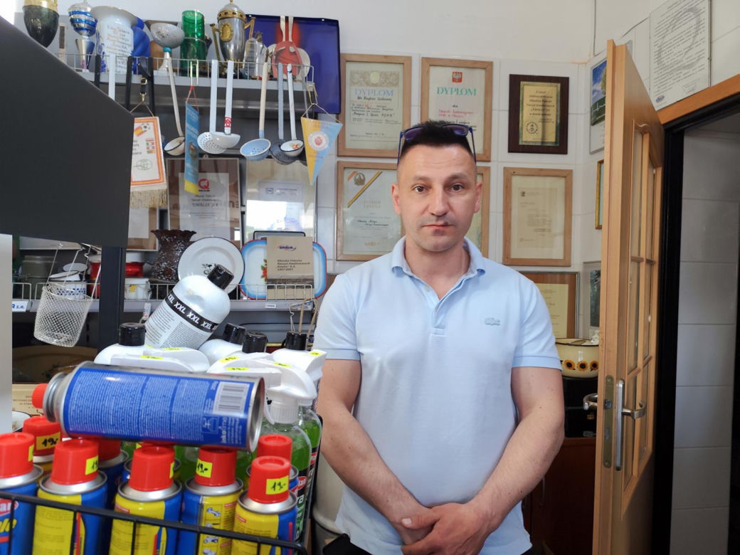 Wstyd i żenada w Olkuszu. Zamknęli mieszkańcom drogę