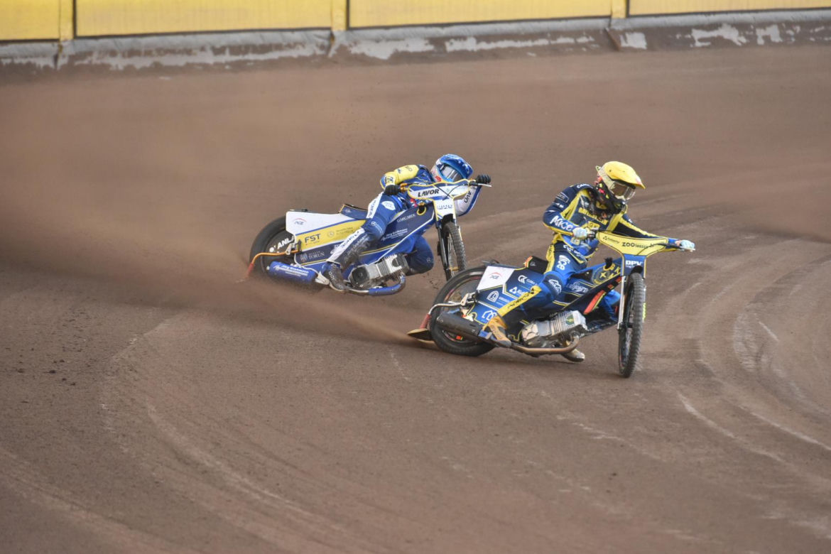 KS Toruń - Bayersystem GKM Grudziądz, zdjęcia kibiców i zawodników z Motoareny