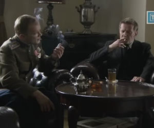 Czas honoru 6 sezon odc. 78. Otto Kirchner (Jacek Mikołajczak), Lebiediew (Eryk Lubos)