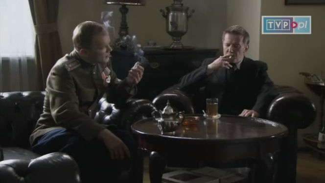 Czas honoru 6 sezon odc. 78. Otto Kirchner (Jacek Mikołajczak), Lebiediew (Eryk Lubos)