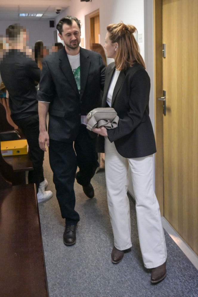 Katarzyna Wajda czekając na rozwód, całowała się w sądzie