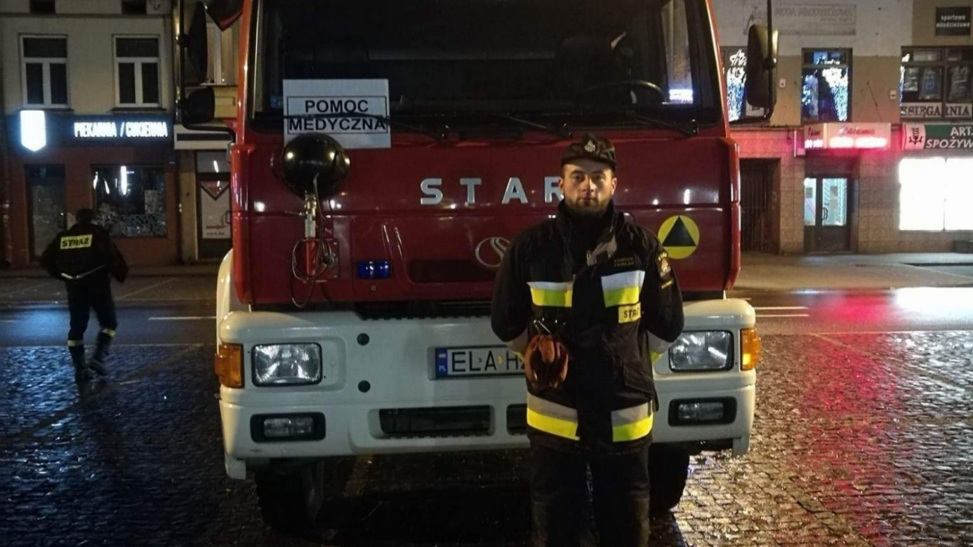Damian był na służbie, kiedy wjechał w niego samochód. Strażak walczy o powrót do sprawności i potrzebuje pomocy!