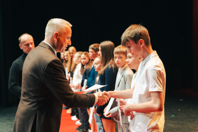 Najzdolniejsi uczniowie odebrali stypendia Prezydenta Miasta Siedlce