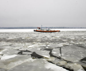Szczecin: Lodołamacze na Odrze i jez. Dąbie