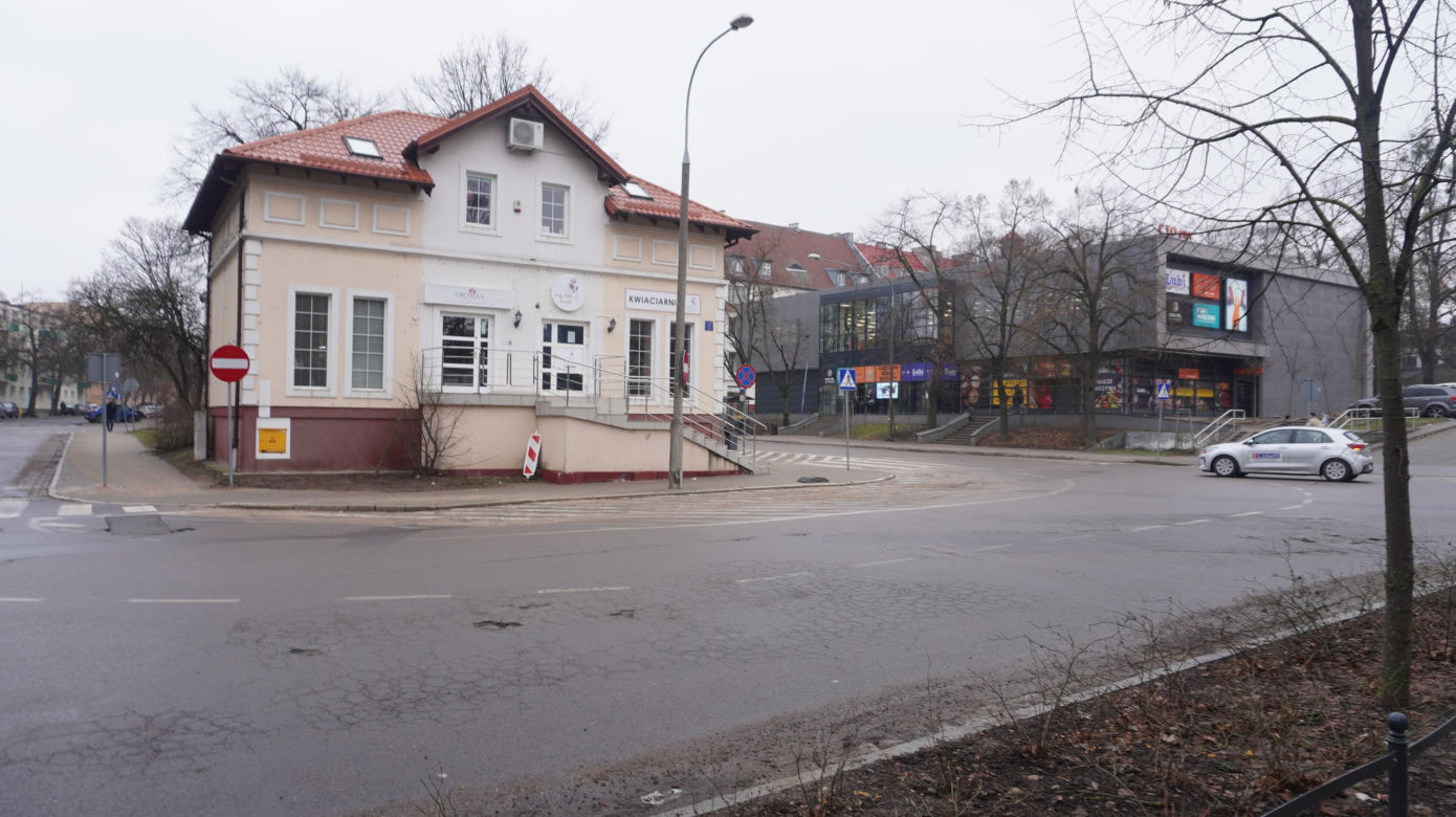 To jedyne prostokątne rondo w Europie. Znajduje się blisko centrum Olsztyna [ZDJĘCIA]