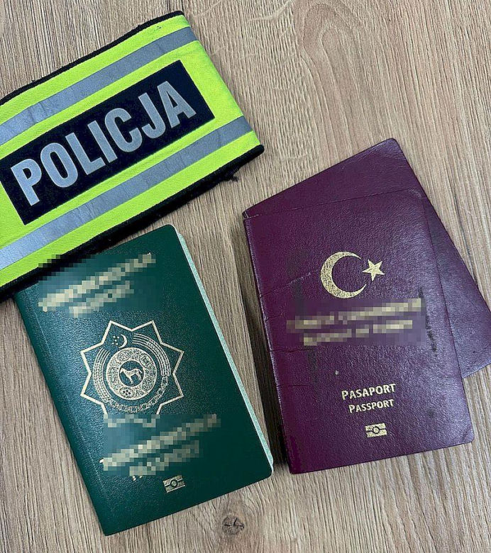 Ogólnopolska akcja policji. Tysiące funkcjonariuszy, ponad 1500 zatrzymanych. Zdjęcia z działań