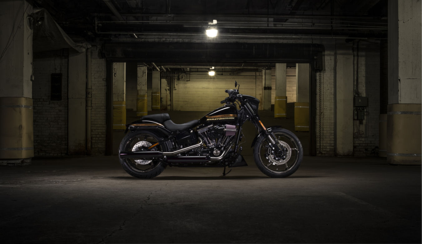 Harley-Davidson CVO Pro Street Breakout