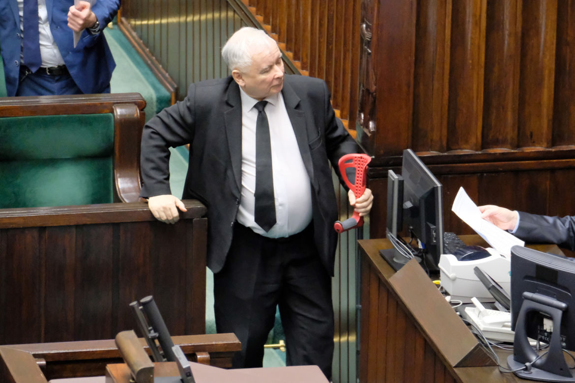 Jarosław Kaczyński po ciężkiej operacji kolana