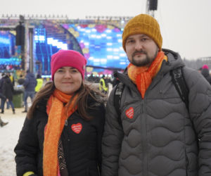 Zbierali do puszki na zdrowe brzuszki. Serduszkowe szaleństwo opanowało stolicę