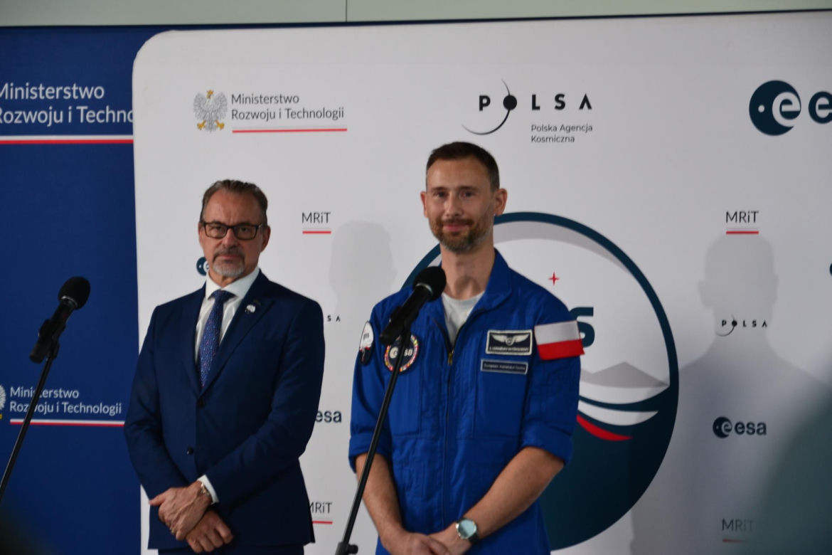 Sławosz Uznański-Wiśniewski wrócił do Polski