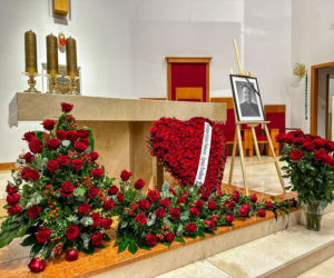 Pogrzeb ks. Rafała Cieszyńskiego w Szymbarku. Duchowny spocznie w rodzinnej parafii