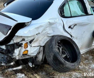 Radomierz. Osobówka wpadła w poślizg i wjechała w taksówkę. 8 osób w szpitalu