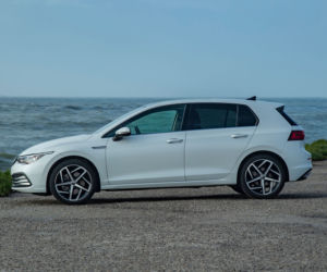 Volkswagen Golf 8 Style / Oryx White