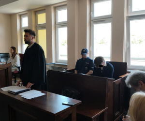 Jechał pod wpływem alkoholu, rozbił mercedesa o słup. 18-letnia Ania zginęła na miejscu