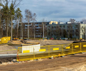 Budowa tunelu pod torami przy PKP Warszawa Wesoła