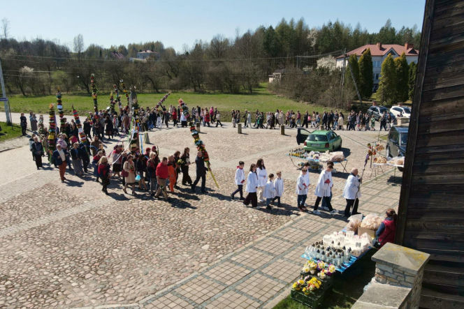 Niedziela Palmowa w gminie Brody. Gdzie tradycja spotyka się z rekordami