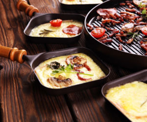 Raclette bez tajemnic: czym jest i jak przygotować je w domu