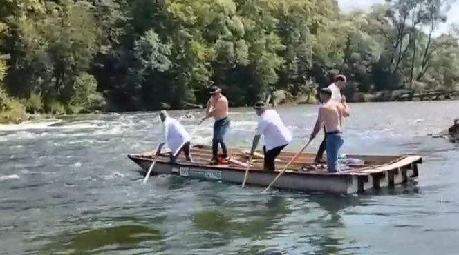 Flisacy uratowali turystkę z Dunajca
