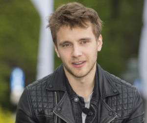 MACIEJ MUSIAŁ