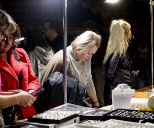 Giełda minerałów w Spodku przyciągnęła tłumy! GeoExpo ekspozycję wspaniałych cudeniek