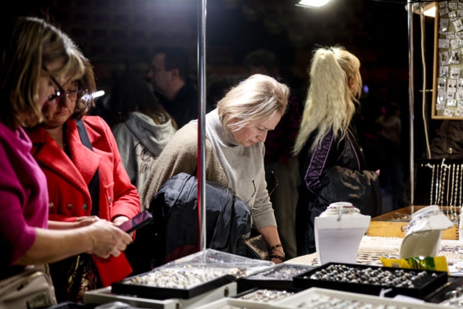 Giełda minerałów w Spodku przyciągnęła tłumy! GeoExpo ekspozycję wspaniałych cudeniek