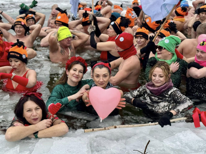 Historyczny I Zlot Morsów w Starachowicach
