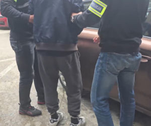 Dramat na studenckiej imprezie. Mężczyzna z nożem wtargnął na statek 