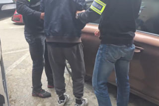 Dramat na studenckiej imprezie. Mężczyzna z nożem wtargnął na statek 