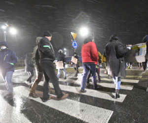 Blokowali rondo bo nie chcą smrodu. „Burmistrz sprzedał nasze zdrowie!”