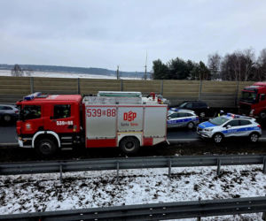 Droga w obu kierunkach jest całkowicie zablokowana