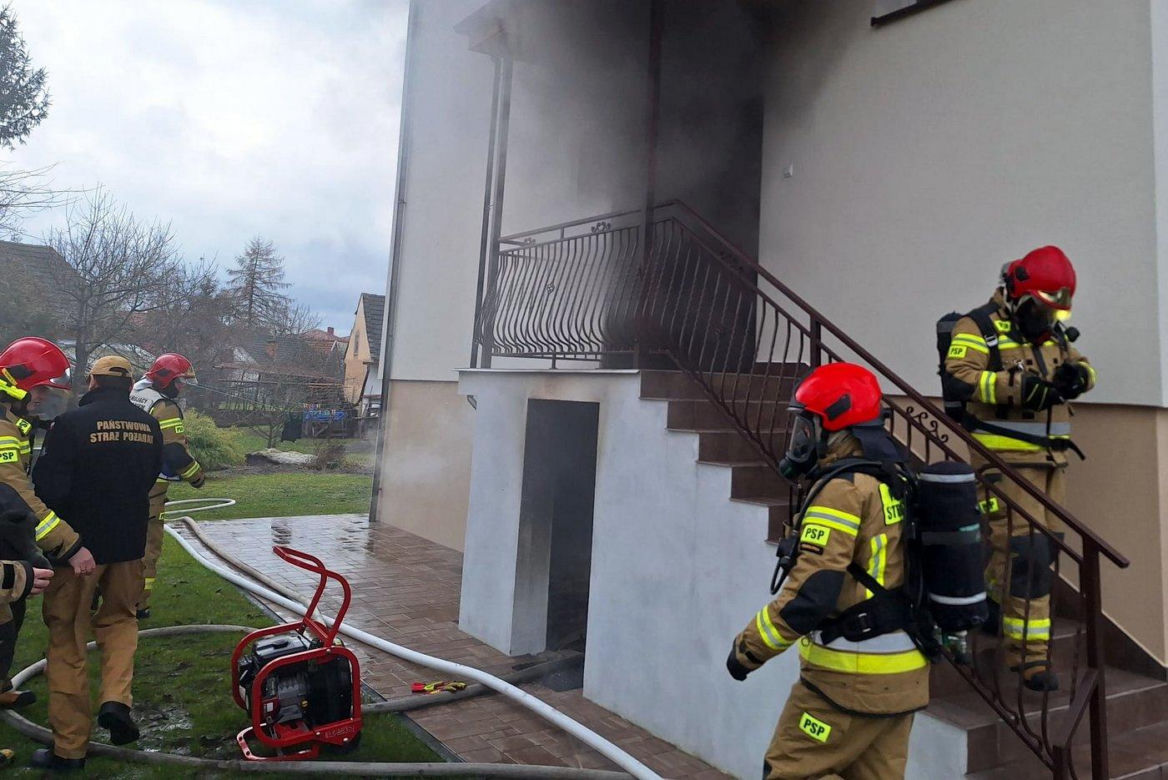 Tragiczny pożar w Stalowej Woli. Nie żyje mężczyzna 